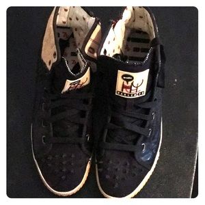 Men’s fashion sneakers